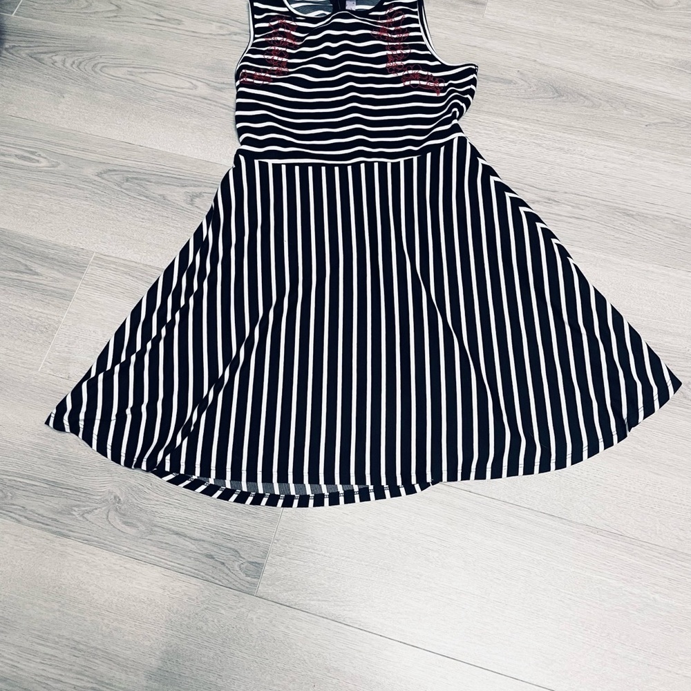 Alya Striped Black and‎ White Dress w/red accent flowers